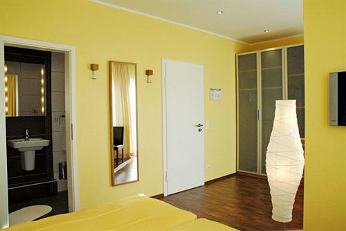 Hotel Akazienhof Дуйсбург Екстериор снимка
