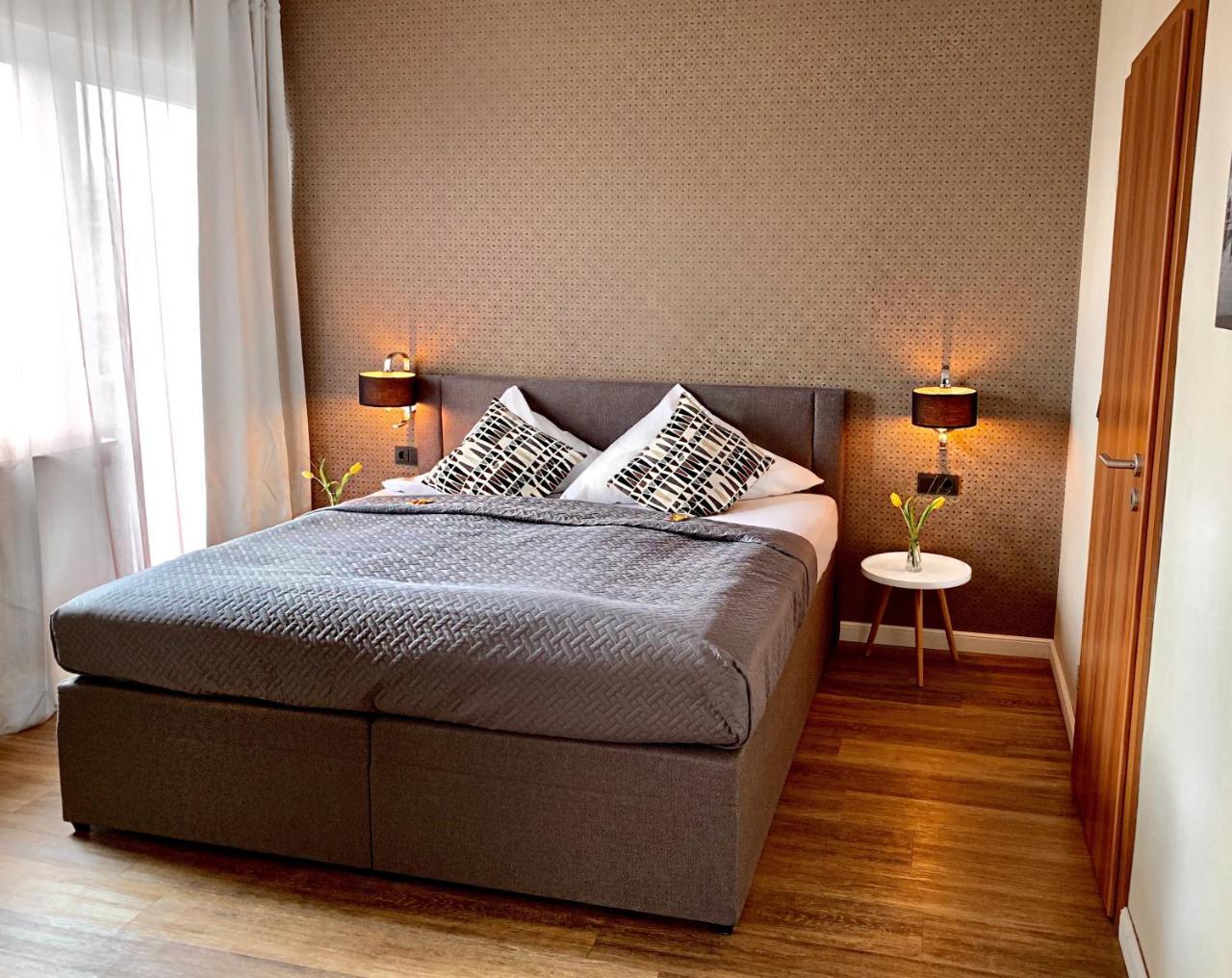 Hotel Akazienhof Дуйсбург Екстериор снимка