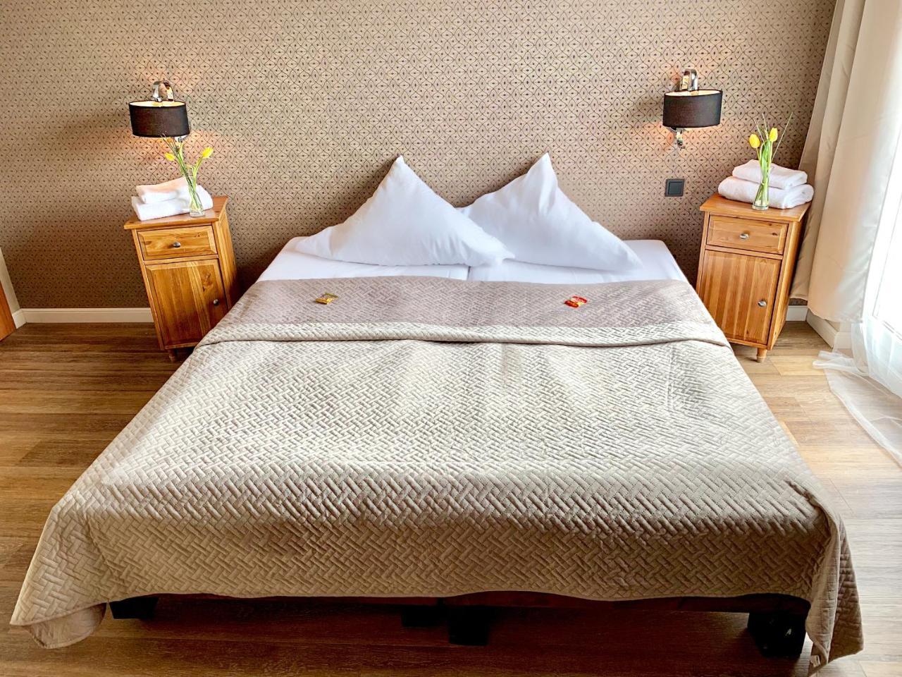Hotel Akazienhof Дуйсбург Екстериор снимка